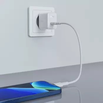 Ładowarka sieciowa GaN USB-C 30W PD QC 3.0 AFC FCP biały