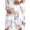 449-6 CARLA Plisowana sukienka midi z guziczkami i długim rękawkiem - RÓŻE na białym tle-5