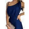 528-1 Długa połyskująca suknia na jedno ramię z kokardą - GRANATOWA-6