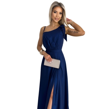 528-1 Długa połyskująca suknia na jedno ramię z kokardą - GRANATOWA-8